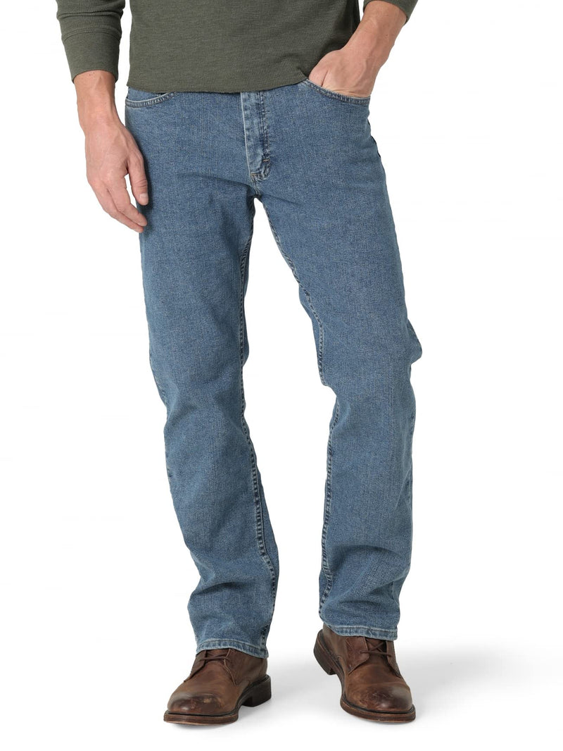 Wrangler Authentics Men's Regular Fit Comfort Flex Waist Jean, Light Stonewash, 34W x 36L