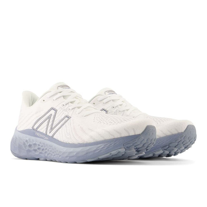 New Balance Men's Fresh Foam X Vongo V5 Running Shoe, White/Quartz Grey/Arctic Grey, 10