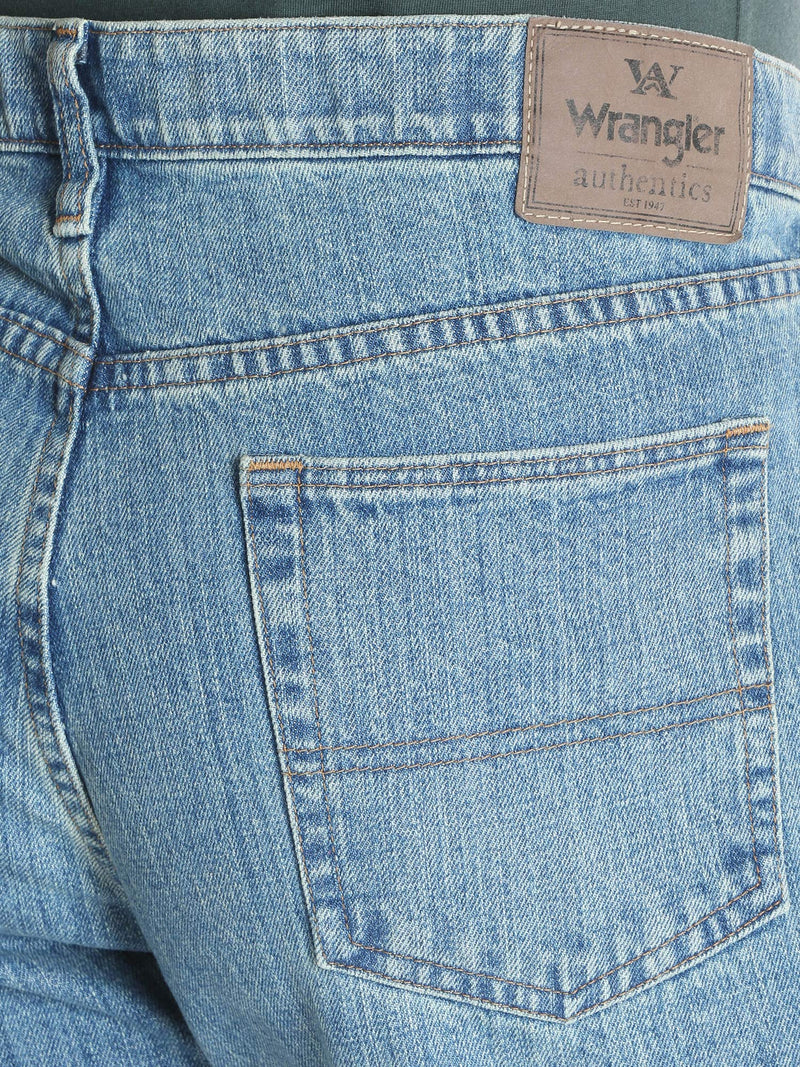 Wrangler Authentics Men's Regular Fit Comfort Flex Waist Jean, Chalk Blue, 33W x 34L